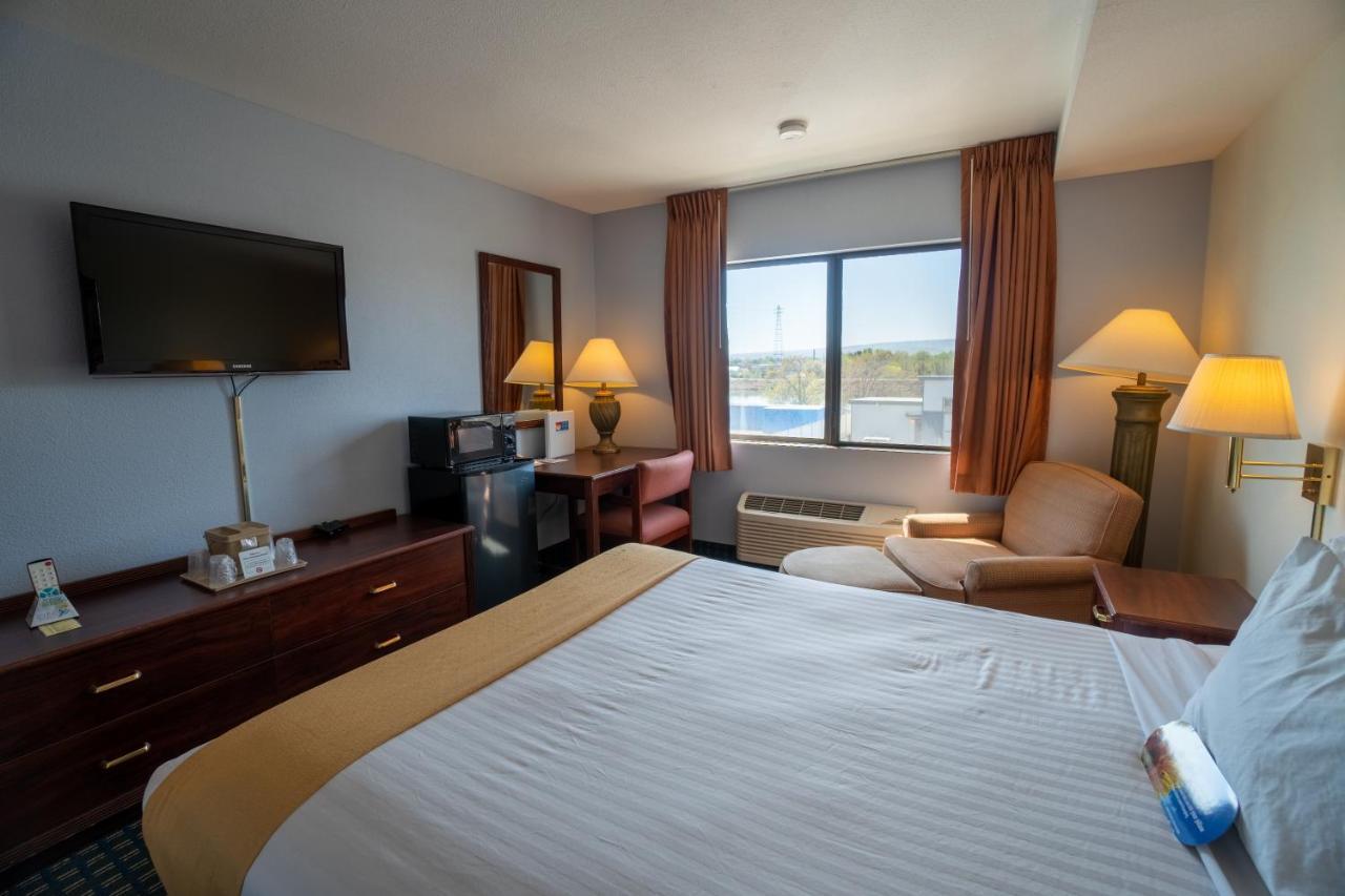 Clover Island Inn Kennewick Ngoại thất bức ảnh