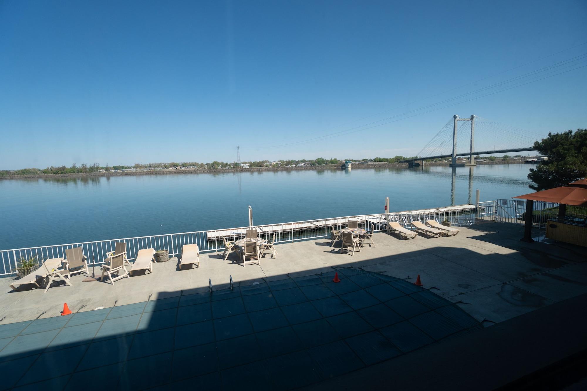 Clover Island Inn Kennewick Ngoại thất bức ảnh