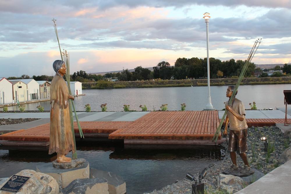 Clover Island Inn Kennewick Ngoại thất bức ảnh