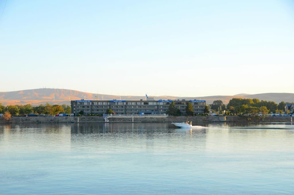 Clover Island Inn Kennewick Ngoại thất bức ảnh